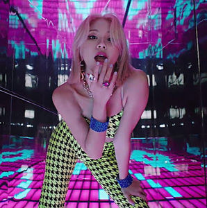 Meet your Posher, Evonne